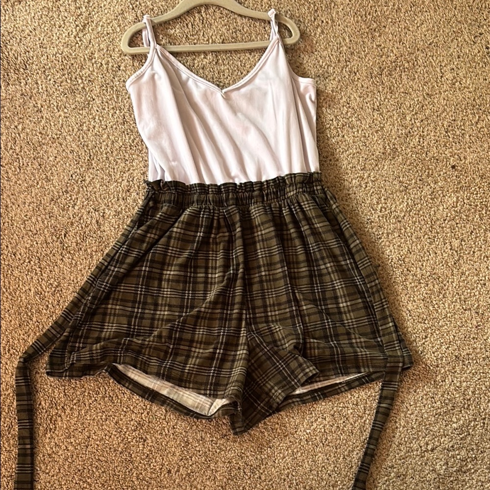 White Tank Top and Plaid Shorts Set